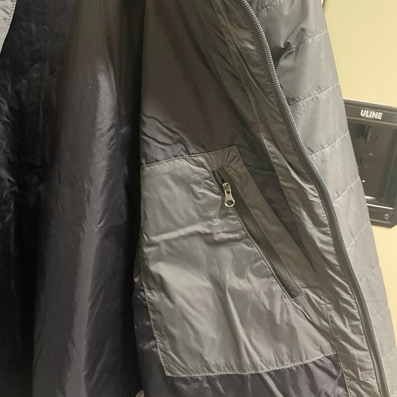 Carhartt Men's Rain Defender Insulated Rain Jacket NWT - Picture 4 of 4